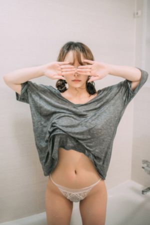 日韩成人三级