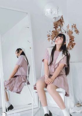 白丝美女被艹